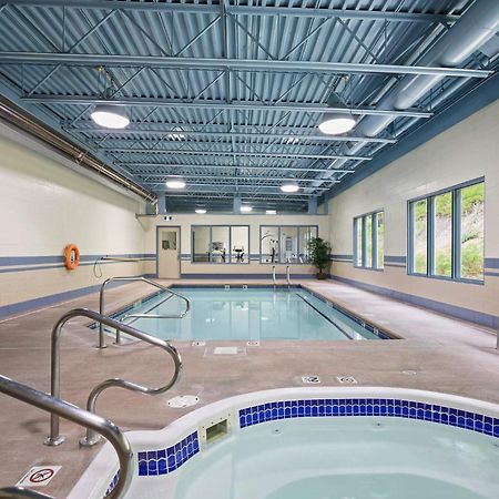 Glenwood Inn & Suites Trail Esterno foto