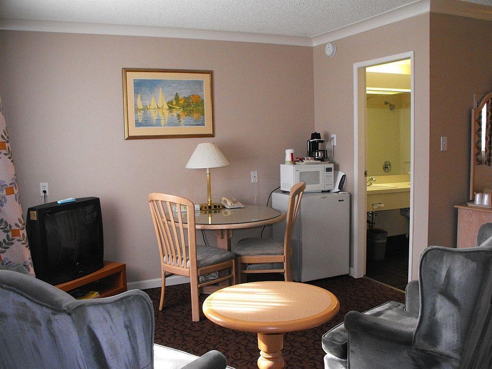 Glenwood Inn & Suites Trail Esterno foto