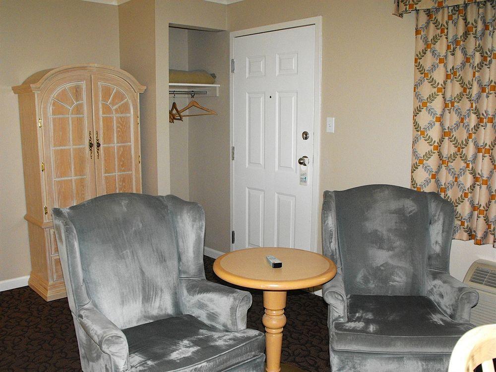 Glenwood Inn & Suites Trail Esterno foto