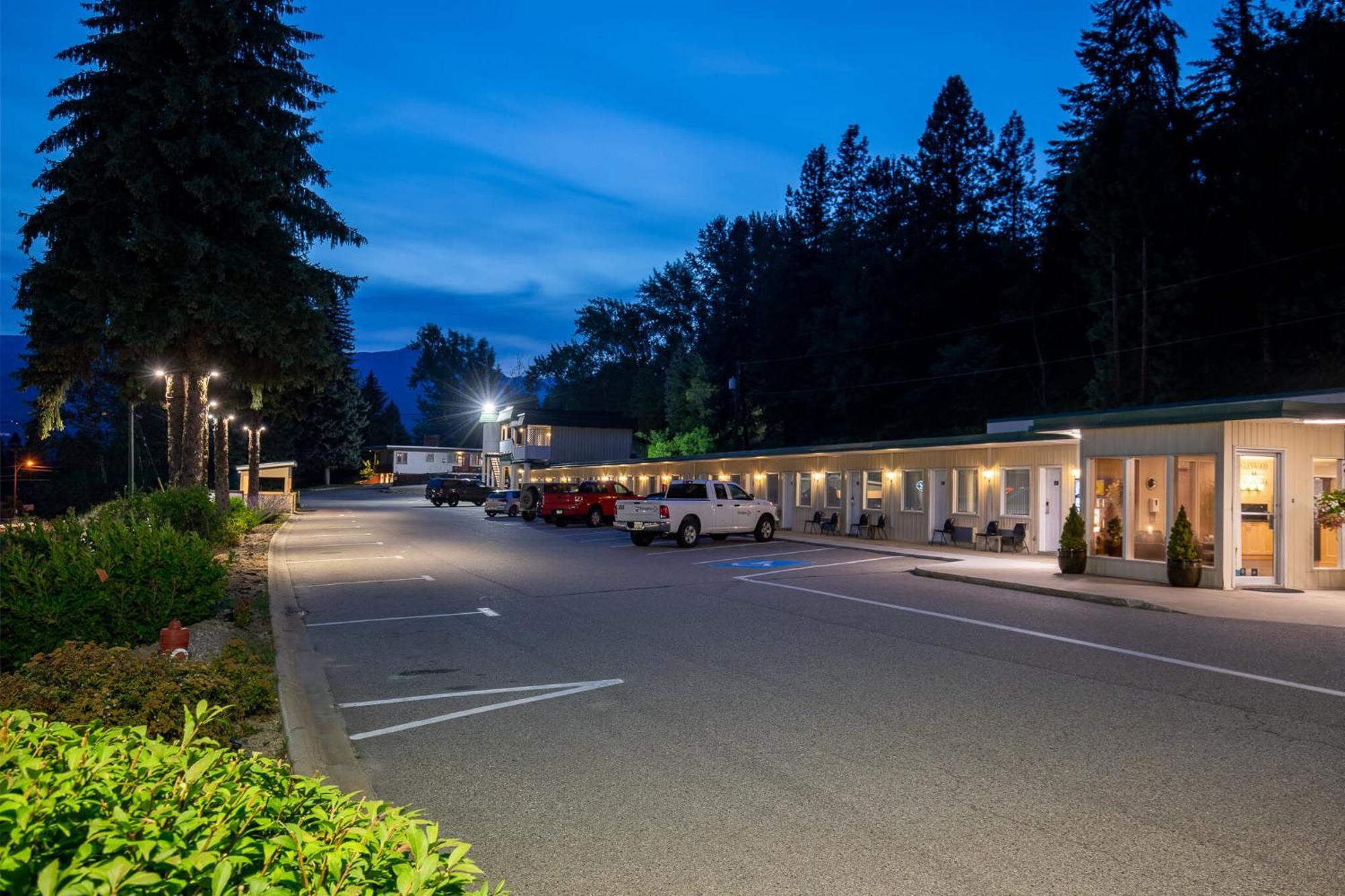 Glenwood Inn & Suites Trail Esterno foto
