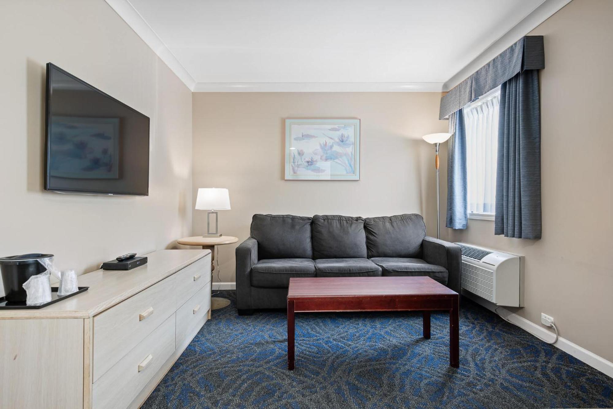 Glenwood Inn & Suites Trail Esterno foto